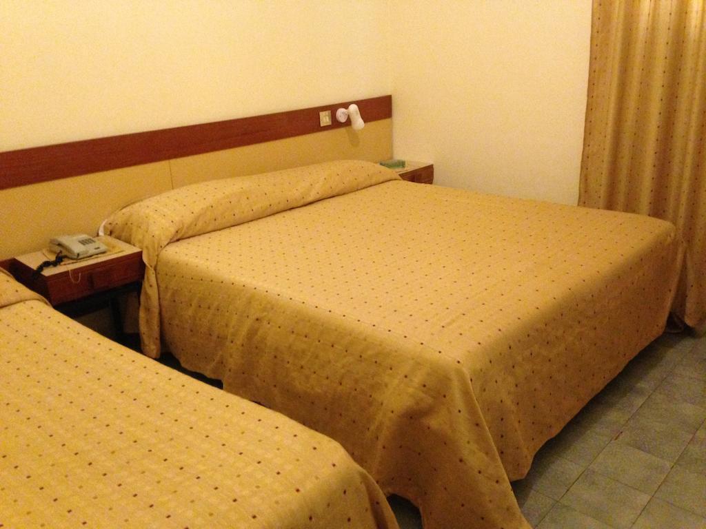 Villa Diana - Beach & Rooms 伊斯基亚 外观 照片