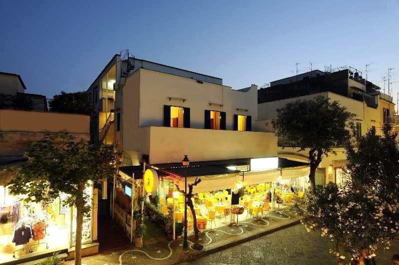 Villa Diana - Beach & Rooms 伊斯基亚 外观 照片