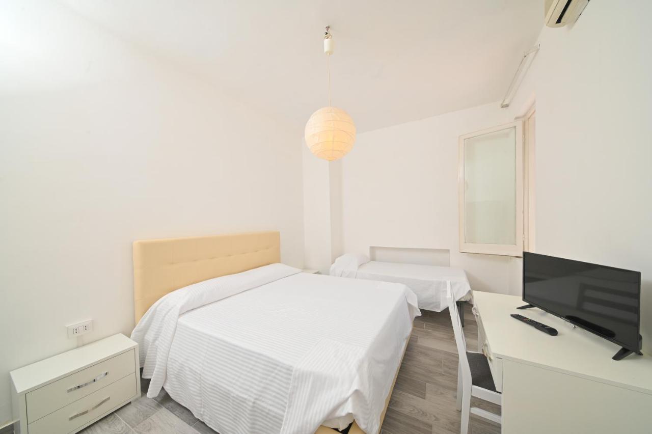 Villa Diana - Beach & Rooms 伊斯基亚 外观 照片