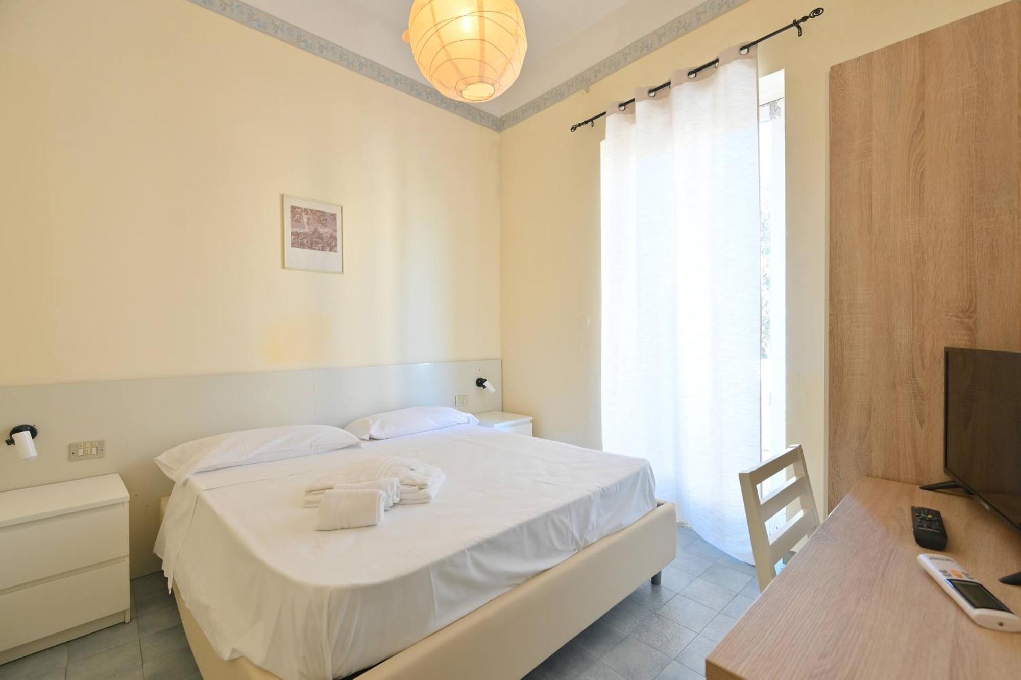 Villa Diana - Beach & Rooms 伊斯基亚 外观 照片