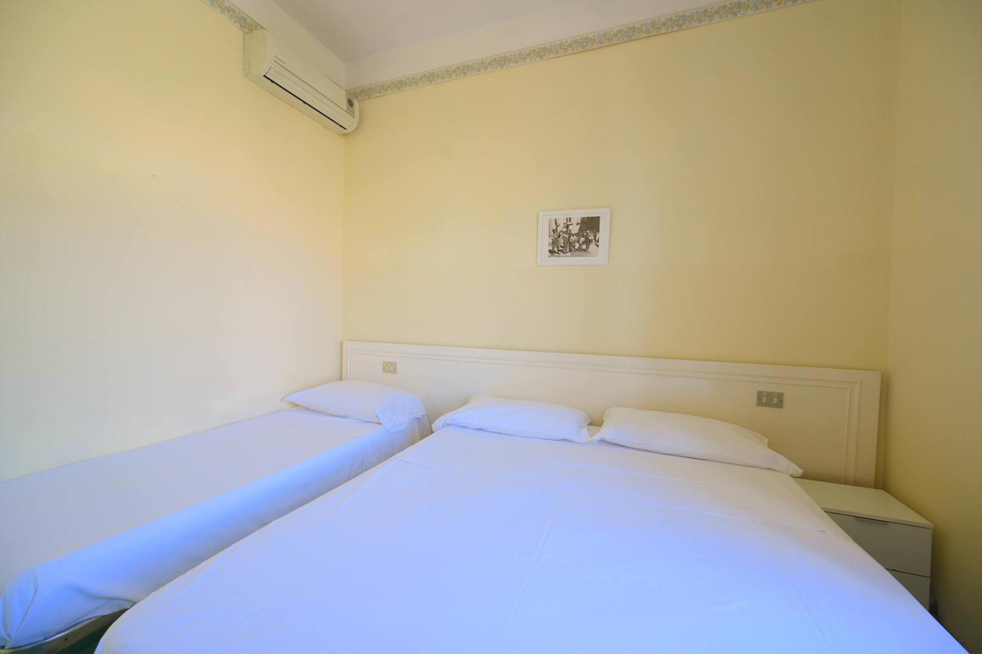 Villa Diana - Beach & Rooms 伊斯基亚 外观 照片