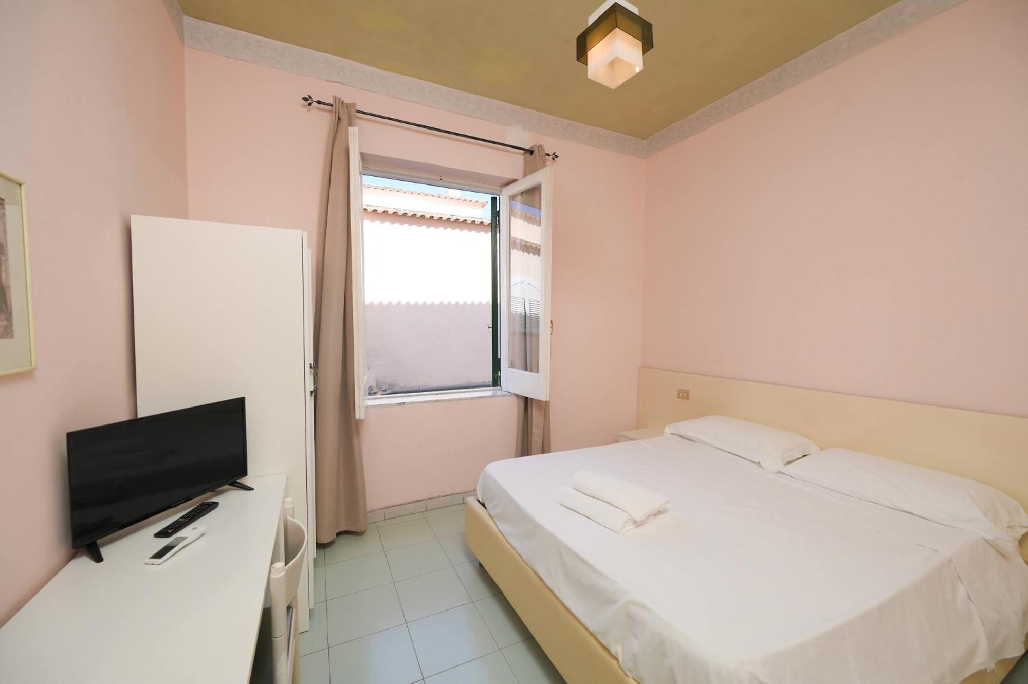Villa Diana - Beach & Rooms 伊斯基亚 外观 照片